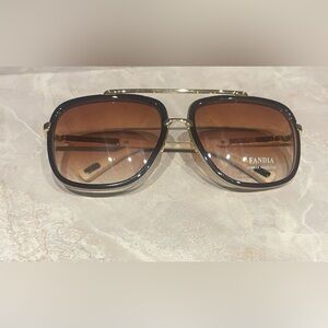 Men’s Brown Gradient Aviator Sunglasses